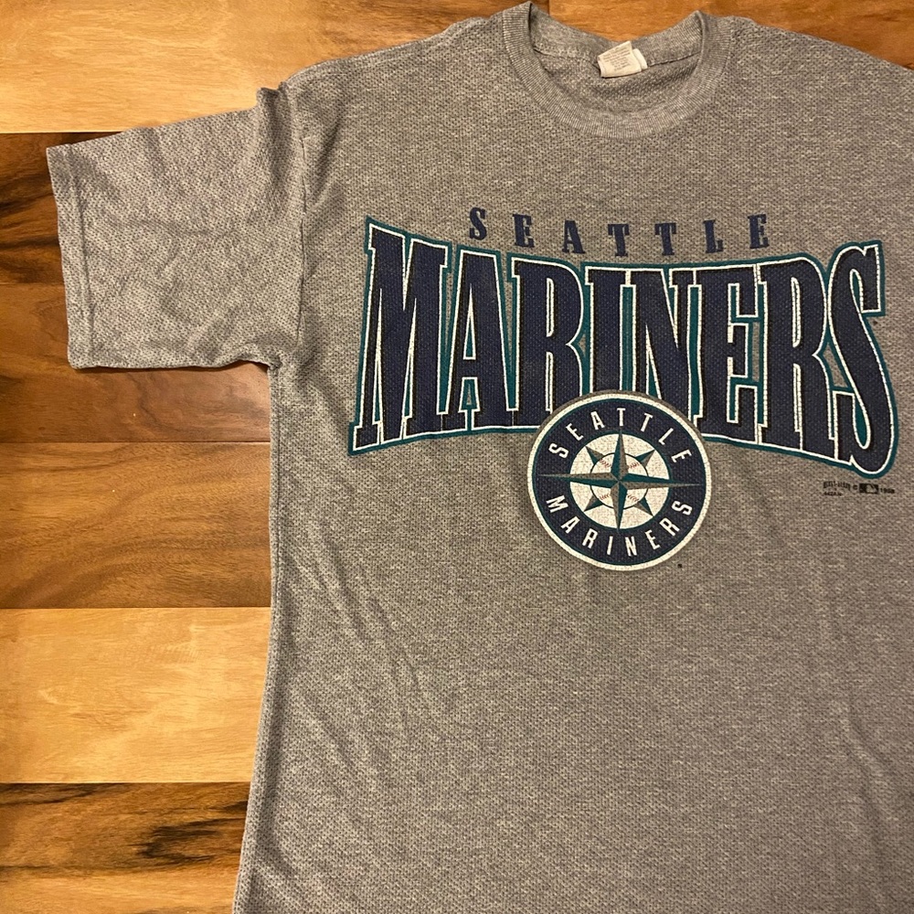 Vintage single stitch 1998 Mariners Thermal T